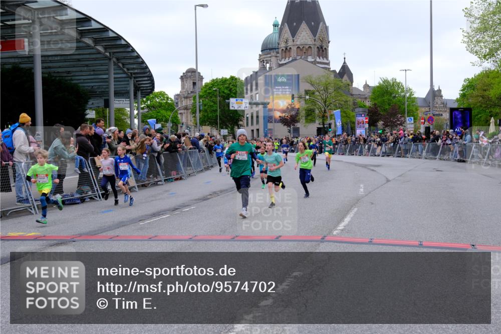 25.04.2026 - Das Zehntel Tim E. http://msf.ph/oto/9574702 25.04.2026 10:51:28 Ziel 5251, 5362, 5379, 5396, 5433, 5688, 5794, 5838, 6088, 6350, 6659, 6691, 6856, 6908, 6988, 7073, 7136, 7158, 7169, 7178, 7186, 7321, 7332, 7590, 7719, 7723, 7729, 7900, 7946, 7957, 7981, 8023, 8039 meine-sportfotos.de