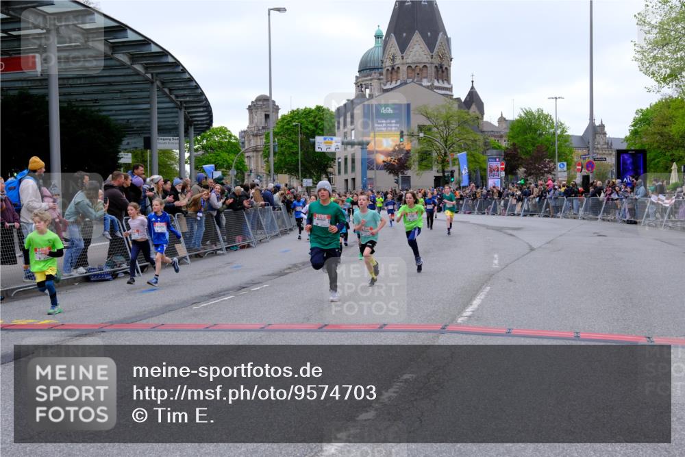 25.04.2026 - Das Zehntel Tim E. http://msf.ph/oto/9574703 25.04.2026 10:51:28 Ziel 5251, 5362, 5379, 5396, 5433, 5688, 5794, 5838, 6088, 6350, 6659, 6691, 6856, 6908, 6988, 7073, 7136, 7158, 7169, 7178, 7186, 7321, 7332, 7590, 7719, 7723, 7729, 7900, 7946, 7957, 7981, 8023, 8039 meine-sportfotos.de