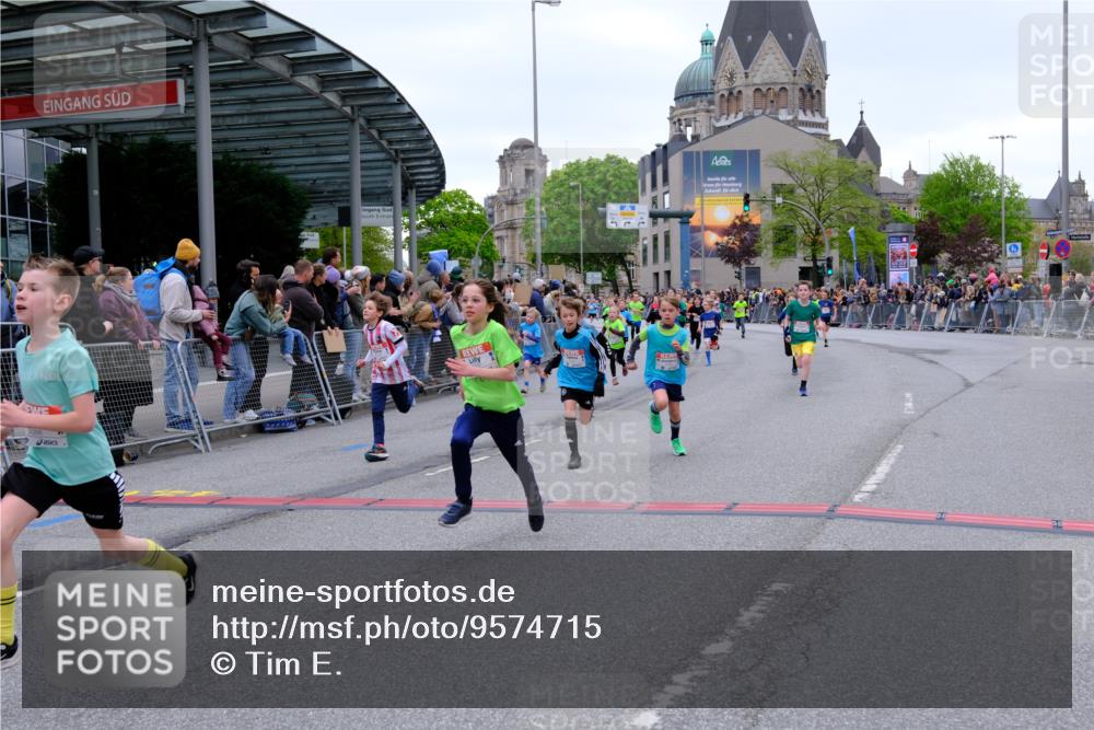 25.04.2026 - Das Zehntel Tim E. http://msf.ph/oto/9574715 25.04.2026 10:51:30 Ziel 5251, 5362, 5379, 5396, 5433, 5492, 5575, 5688, 5794, 5838, 6088, 6532, 6550, 6659, 6691, 6822, 6856, 6908, 6988, 7073, 7136, 7158, 7169, 7178, 7186, 7321, 7332, 7590, 7719, 7900, 7946, 7957, 7981 meine-sportfotos.de