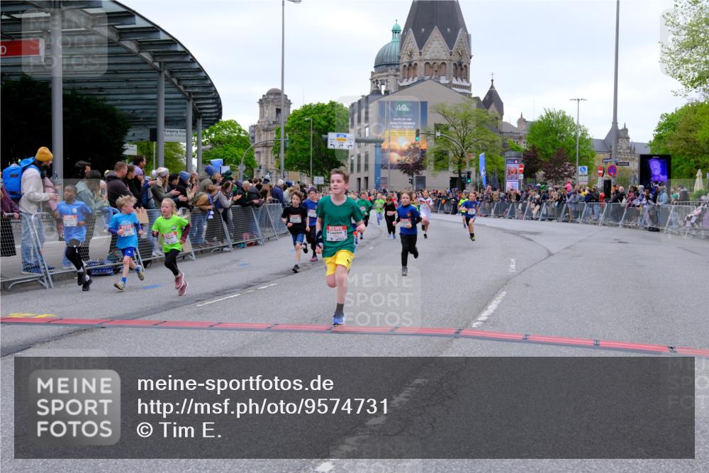 25.04.2026 - Das Zehntel Tim E. http://msf.ph/oto/9574731 25.04.2026 10:51:32 Ziel 5251, 5362, 5379, 5396, 5433, 5492, 5575, 5794, 5838, 6088, 6532, 6550, 6659, 6691, 6822, 6856, 6988, 7073, 7100, 7126, 7136, 7169, 7178, 7186, 7246, 7254, 7332, 7590, 7719, 7909, 7946, 7957, 7981 meine-sportfotos.de