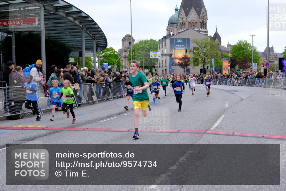 25.04.2026 - Das Zehntel Tim E. http://msf.ph/oto/9574734 25.04.2026 10:51:32 Ziel 5251, 5362, 5379, 5396, 5433, 5492, 5575, 5794, 5838, 6088, 6532, 6550, 6659, 6691, 6822, 6856, 6988, 7073, 7100, 7126, 7136, 7169, 7178, 7186, 7246, 7254, 7332, 7590, 7719, 7909, 7946, 7957, 7981 meine-sportfotos.de
