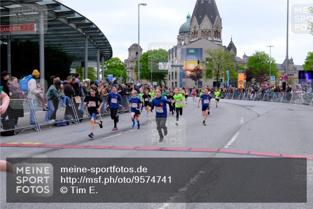 25.04.2026 - Das Zehntel Tim E. http://msf.ph/oto/9574741 25.04.2026 10:51:33 Ziel 5251, 5362, 5379, 5396, 5433, 5492, 5575, 5794, 5838, 6088, 6136, 6139, 6532, 6550, 6659, 6691, 6822, 6856, 6988, 7073, 7100, 7126, 7136, 7150, 7169, 7178, 7186, 7246, 7254, 7332, 7590, 7719, 7909, 7946, 7957, 7981 meine-sportfotos.de