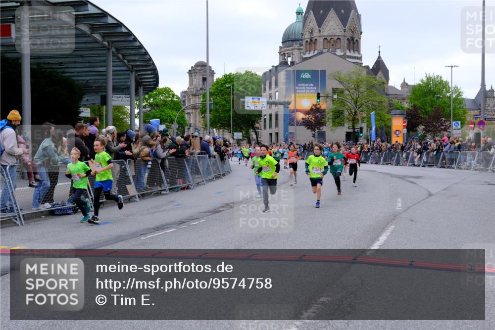 25.04.2026 - Das Zehntel Tim E. http://msf.ph/oto/9574758 25.04.2026 10:51:36 Ziel 5251, 5362, 5379, 5396, 5433, 5492, 5551, 5575, 5794, 5838, 6136, 6139, 6142, 6532, 6550, 6822, 6856, 6988, 7100, 7126, 7136, 7150, 7178, 7246, 7254, 7332, 7388, 7590, 7909, 7957 meine-sportfotos.de