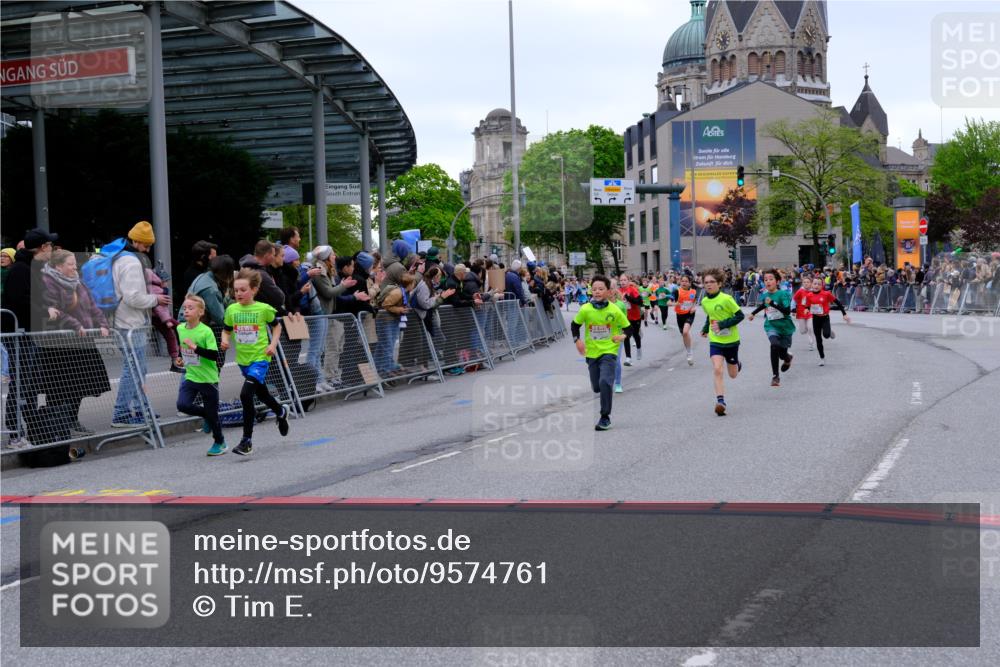 25.04.2026 - Das Zehntel Tim E. http://msf.ph/oto/9574761 25.04.2026 10:51:36 Ziel 5251, 5362, 5379, 5396, 5433, 5492, 5551, 5575, 5794, 5838, 6136, 6139, 6142, 6532, 6550, 6822, 6856, 6988, 7100, 7126, 7136, 7150, 7178, 7246, 7254, 7332, 7388, 7590, 7909, 7957 meine-sportfotos.de