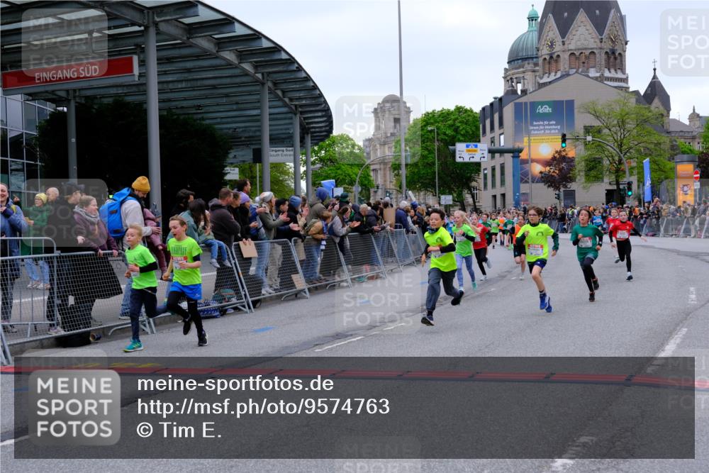 25.04.2026 - Das Zehntel Tim E. http://msf.ph/oto/9574763 25.04.2026 10:51:37 Ziel 5251, 5362, 5379, 5396, 5433, 5492, 5551, 5575, 6136, 6139, 6142, 6532, 6550, 6822, 6856, 6988, 7100, 7126, 7136, 7150, 7246, 7254, 7388, 7590, 7909, 7957 meine-sportfotos.de