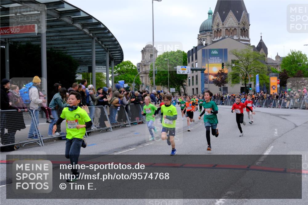 25.04.2026 - Das Zehntel Tim E. http://msf.ph/oto/9574768 25.04.2026 10:51:38 Ziel 5251, 5362, 5379, 5396, 5433, 5492, 5551, 5575, 5782, 6136, 6139, 6142, 6532, 6550, 6822, 6856, 6988, 7100, 7126, 7136, 7150, 7246, 7254, 7388, 7909, 7957 meine-sportfotos.de