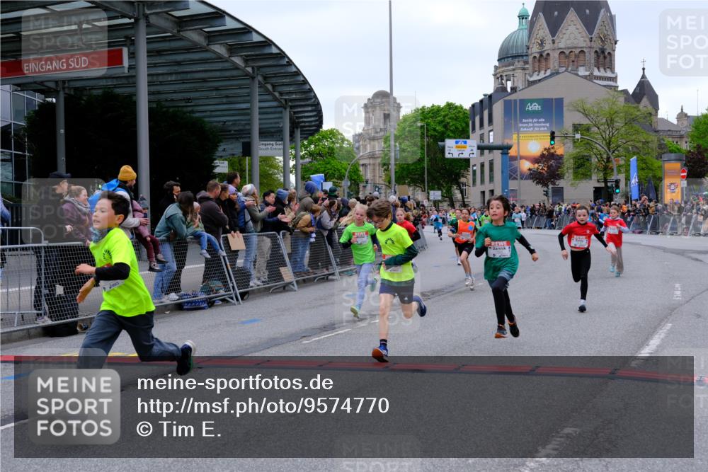25.04.2026 - Das Zehntel Tim E. http://msf.ph/oto/9574770 25.04.2026 10:51:38 Ziel 5251, 5362, 5379, 5396, 5433, 5492, 5551, 5575, 5782, 6136, 6139, 6142, 6532, 6550, 6822, 6856, 6988, 7100, 7126, 7136, 7150, 7246, 7254, 7388, 7909, 7957 meine-sportfotos.de