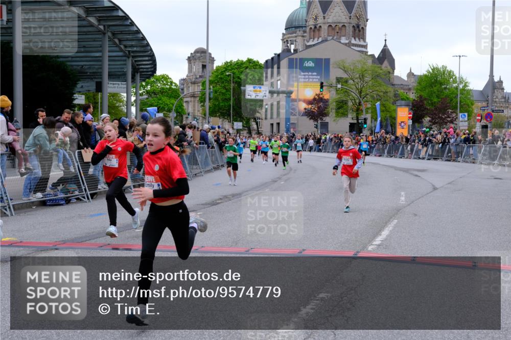 25.04.2026 - Das Zehntel Tim E. http://msf.ph/oto/9574779 25.04.2026 10:51:39 Ziel 5362, 5379, 5396, 5433, 5492, 5526, 5551, 5575, 5733, 5782, 6136, 6139, 6142, 6532, 6550, 6822, 6856, 6988, 7100, 7126, 7136, 7150, 7246, 7254, 7388, 7909 meine-sportfotos.de