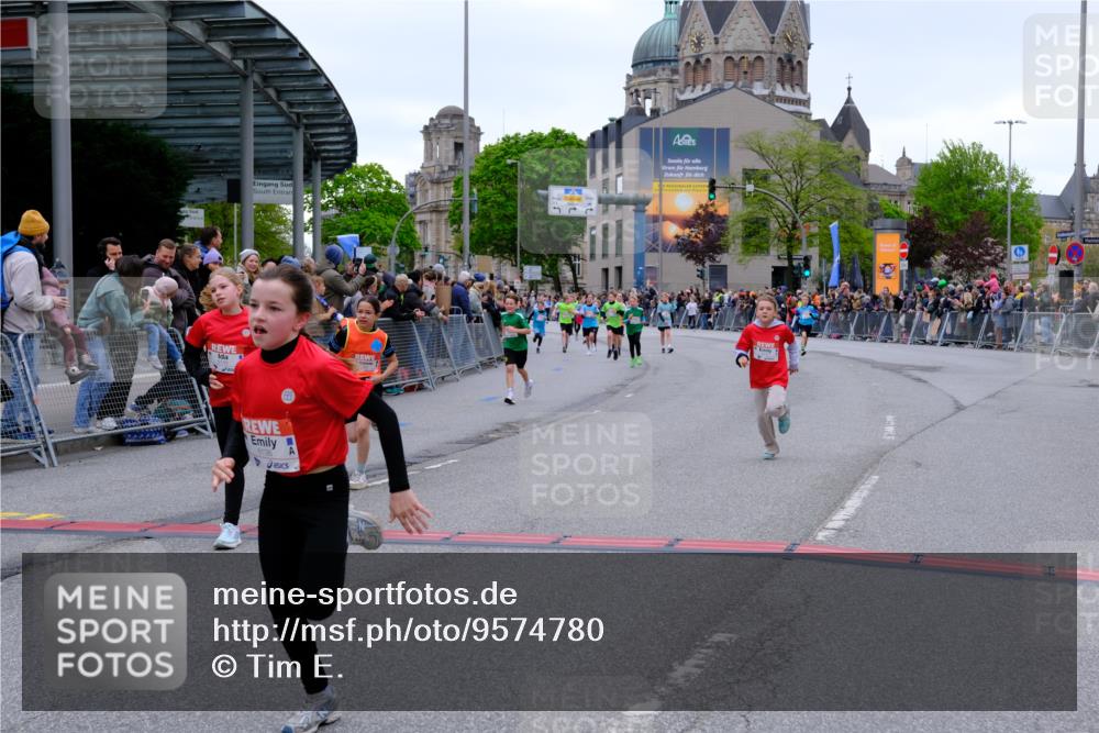 25.04.2026 - Das Zehntel Tim E. http://msf.ph/oto/9574780 25.04.2026 10:51:39 Ziel 5362, 5379, 5396, 5433, 5492, 5526, 5551, 5575, 5733, 5782, 6136, 6139, 6142, 6532, 6550, 6822, 6856, 6988, 7100, 7126, 7136, 7150, 7246, 7254, 7388, 7909 meine-sportfotos.de