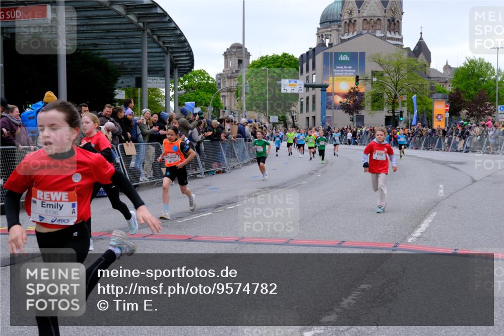 25.04.2026 - Das Zehntel Tim E. http://msf.ph/oto/9574782 25.04.2026 10:51:39 Ziel 5362, 5379, 5396, 5433, 5492, 5526, 5551, 5575, 5733, 5782, 6136, 6139, 6142, 6532, 6550, 6822, 6856, 6988, 7100, 7126, 7136, 7150, 7246, 7254, 7388, 7909 meine-sportfotos.de