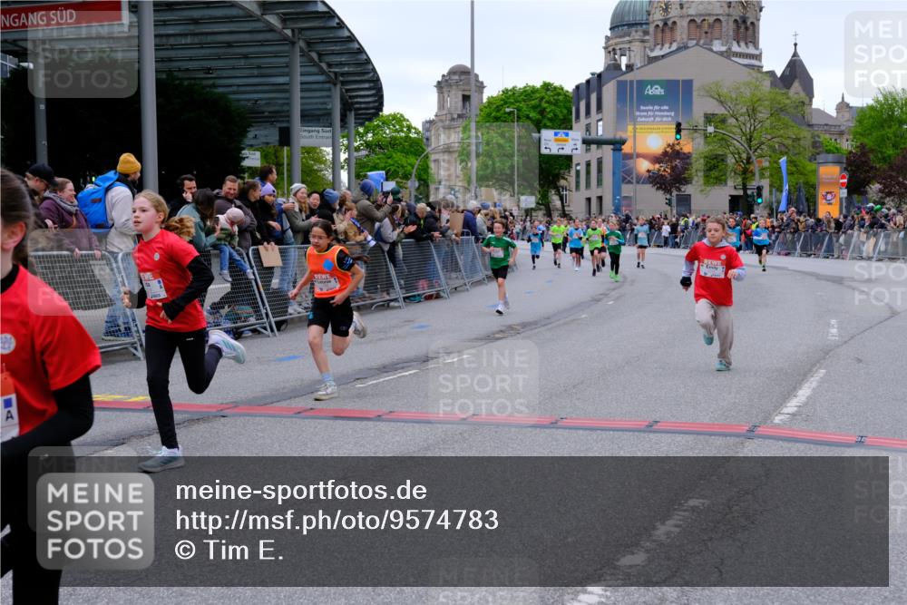 25.04.2026 - Das Zehntel Tim E. http://msf.ph/oto/9574783 25.04.2026 10:51:40 Ziel 5362, 5396, 5433, 5492, 5526, 5551, 5575, 5733, 5782, 5823, 6136, 6139, 6142, 6532, 6550, 6822, 7100, 7126, 7136, 7150, 7246, 7254, 7300, 7388, 7909 meine-sportfotos.de