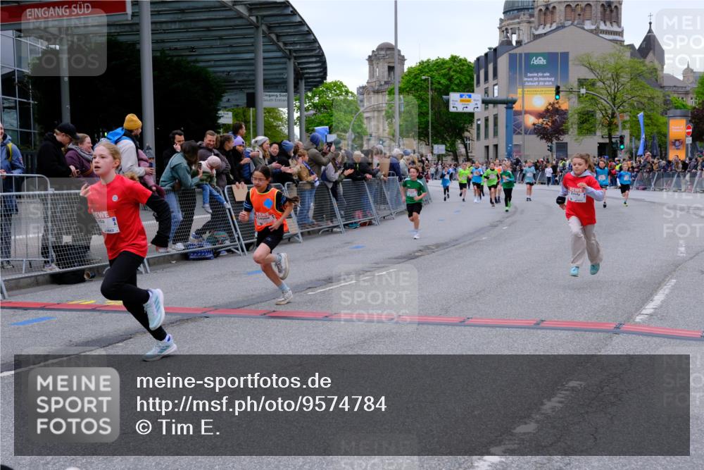 25.04.2026 - Das Zehntel Tim E. http://msf.ph/oto/9574784 25.04.2026 10:51:40 Ziel 5362, 5396, 5433, 5492, 5526, 5551, 5575, 5733, 5782, 5823, 6136, 6139, 6142, 6532, 6550, 6822, 7100, 7126, 7136, 7150, 7246, 7254, 7300, 7388, 7909 meine-sportfotos.de