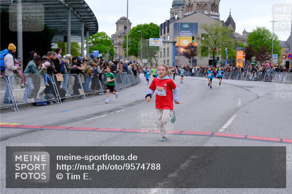 25.04.2026 - Das Zehntel Tim E. http://msf.ph/oto/9574788 25.04.2026 10:51:40 Ziel 5362, 5396, 5433, 5492, 5526, 5551, 5575, 5733, 5782, 5823, 6136, 6139, 6142, 6532, 6550, 6822, 7100, 7126, 7136, 7150, 7246, 7254, 7300, 7388, 7909 meine-sportfotos.de