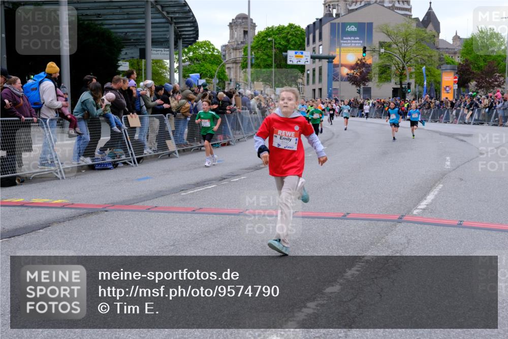 25.04.2026 - Das Zehntel Tim E. http://msf.ph/oto/9574790 25.04.2026 10:51:41 Ziel 5492, 5526, 5551, 5575, 5733, 5782, 5820, 5823, 6078, 6136, 6139, 6142, 6532, 6550, 6822, 7100, 7126, 7150, 7246, 7254, 7300, 7388, 7909 meine-sportfotos.de