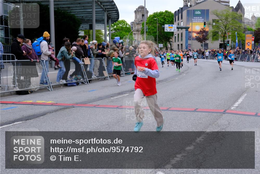 25.04.2026 - Das Zehntel Tim E. http://msf.ph/oto/9574792 25.04.2026 10:51:41 Ziel 5492, 5526, 5551, 5575, 5733, 5782, 5820, 5823, 6078, 6136, 6139, 6142, 6532, 6550, 6822, 7100, 7126, 7150, 7246, 7254, 7300, 7388, 7909 meine-sportfotos.de