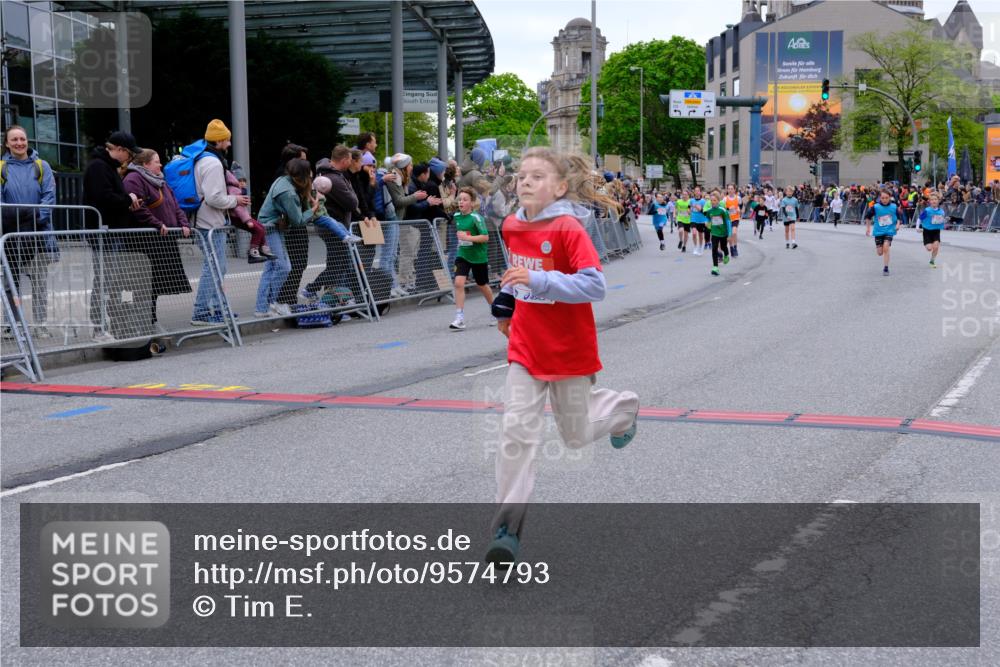 25.04.2026 - Das Zehntel Tim E. http://msf.ph/oto/9574793 25.04.2026 10:51:41 Ziel 5492, 5526, 5551, 5575, 5733, 5782, 5820, 5823, 6078, 6136, 6139, 6142, 6532, 6550, 6822, 7100, 7126, 7150, 7246, 7254, 7300, 7388, 7909 meine-sportfotos.de