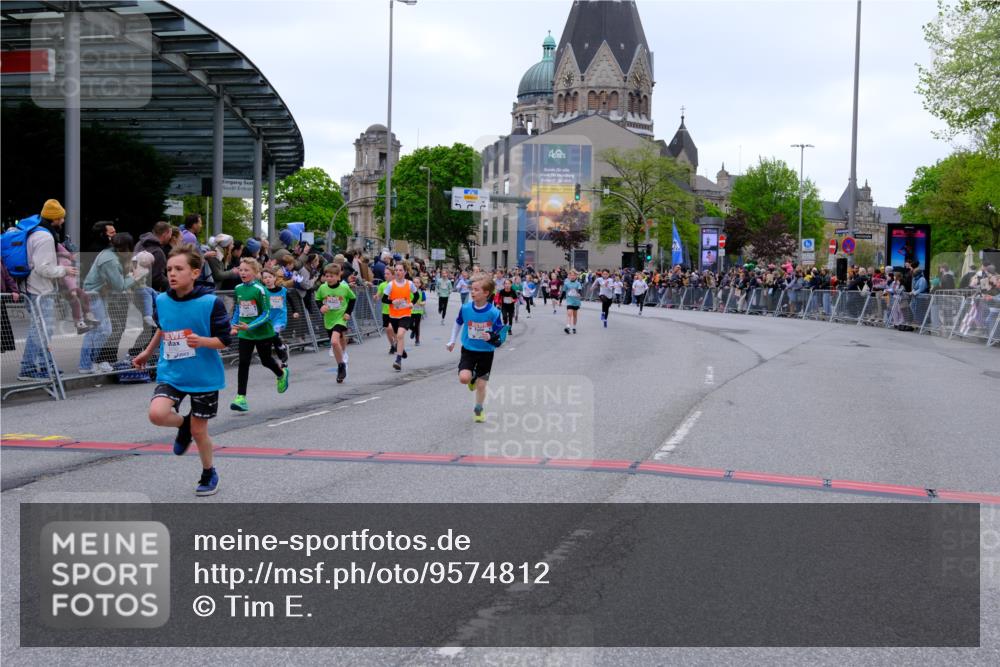 25.04.2026 - Das Zehntel Tim E. http://msf.ph/oto/9574812 25.04.2026 10:51:45 Ziel 5089, 5484, 5526, 5551, 5733, 5782, 5820, 5823, 6064, 6078, 6136, 6139, 6142, 6250, 6424, 7103, 7150, 7300, 7388, 8044 meine-sportfotos.de