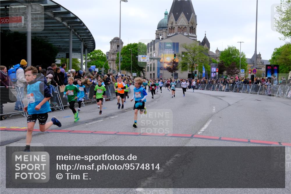 25.04.2026 - Das Zehntel Tim E. http://msf.ph/oto/9574814 25.04.2026 10:51:45 Ziel 5089, 5484, 5526, 5551, 5733, 5782, 5820, 5823, 6064, 6078, 6136, 6139, 6142, 6250, 6424, 7103, 7150, 7300, 7388, 8044 meine-sportfotos.de