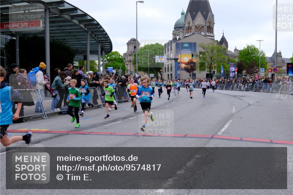25.04.2026 - Das Zehntel Tim E. http://msf.ph/oto/9574817 25.04.2026 10:51:45 Ziel 5089, 5484, 5526, 5551, 5733, 5782, 5820, 5823, 6064, 6078, 6136, 6139, 6142, 6250, 6424, 7103, 7150, 7300, 7388, 8044 meine-sportfotos.de