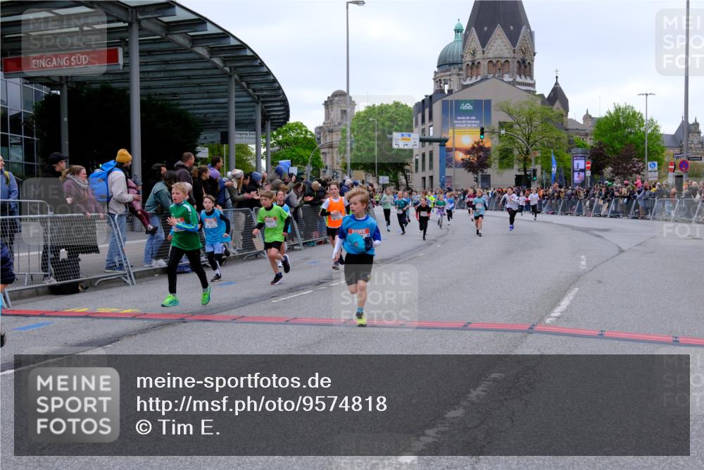 25.04.2026 - Das Zehntel Tim E. http://msf.ph/oto/9574818 25.04.2026 10:51:46 Ziel 5089, 5484, 5526, 5551, 5733, 5782, 5820, 5823, 6064, 6078, 6142, 6250, 6424, 7103, 7208, 7300, 7388, 7897, 7963, 8044 meine-sportfotos.de