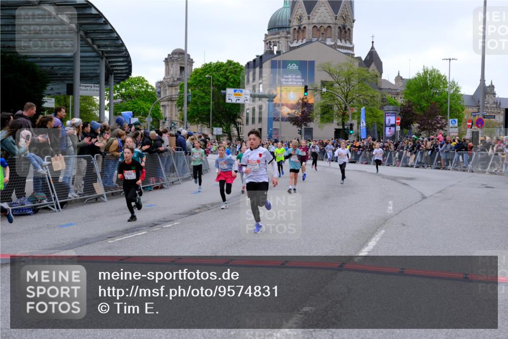 25.04.2026 - Das Zehntel Tim E. http://msf.ph/oto/9574831 25.04.2026 10:51:48 Ziel 5067, 5089, 5484, 5526, 5551, 5733, 5782, 5820, 5823, 6064, 6078, 6100, 6250, 6424, 7103, 7208, 7252, 7300, 7603, 7700, 7721, 7897, 7963, 8044, 8050 meine-sportfotos.de