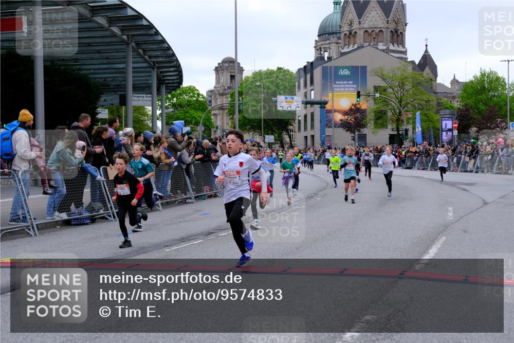 25.04.2026 - Das Zehntel Tim E. http://msf.ph/oto/9574833 25.04.2026 10:51:49 Ziel 5067, 5089, 5484, 5526, 5733, 5782, 5820, 5823, 6064, 6078, 6100, 6250, 6424, 7103, 7208, 7252, 7300, 7591, 7603, 7700, 7721, 7897, 7963, 8044, 8050 meine-sportfotos.de
