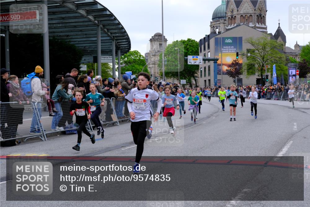 25.04.2026 - Das Zehntel Tim E. http://msf.ph/oto/9574835 25.04.2026 10:51:49 Ziel 5067, 5089, 5484, 5526, 5733, 5782, 5820, 5823, 6064, 6078, 6100, 6250, 6424, 7103, 7208, 7252, 7300, 7591, 7603, 7700, 7721, 7897, 7963, 8044, 8050 meine-sportfotos.de