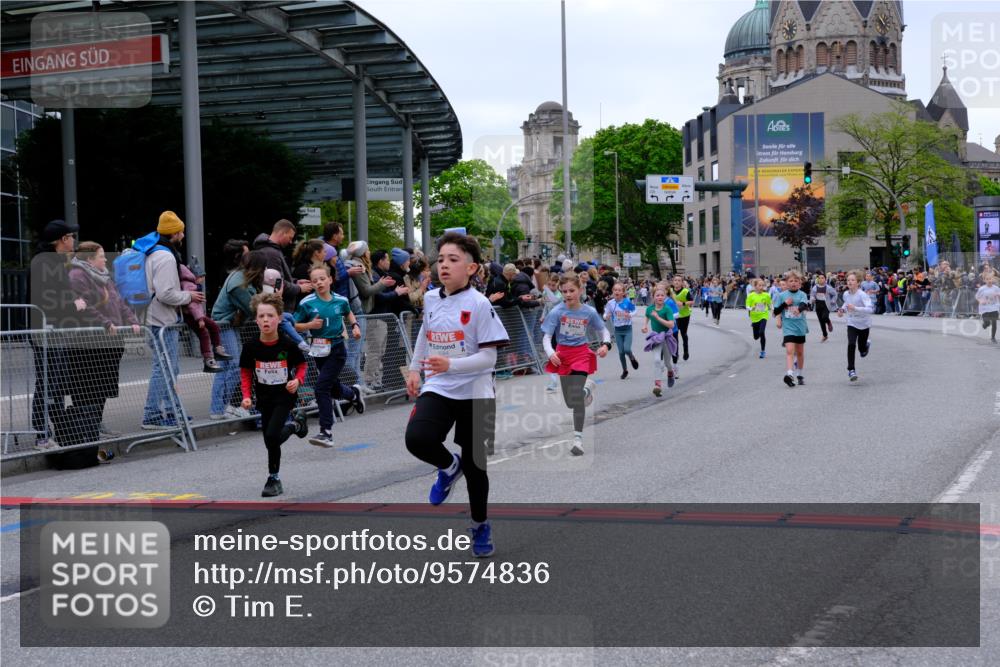 25.04.2026 - Das Zehntel Tim E. http://msf.ph/oto/9574836 25.04.2026 10:51:49 Ziel 5067, 5089, 5484, 5526, 5733, 5782, 5820, 5823, 6064, 6078, 6100, 6250, 6424, 7103, 7208, 7252, 7300, 7591, 7603, 7700, 7721, 7897, 7963, 8044, 8050 meine-sportfotos.de