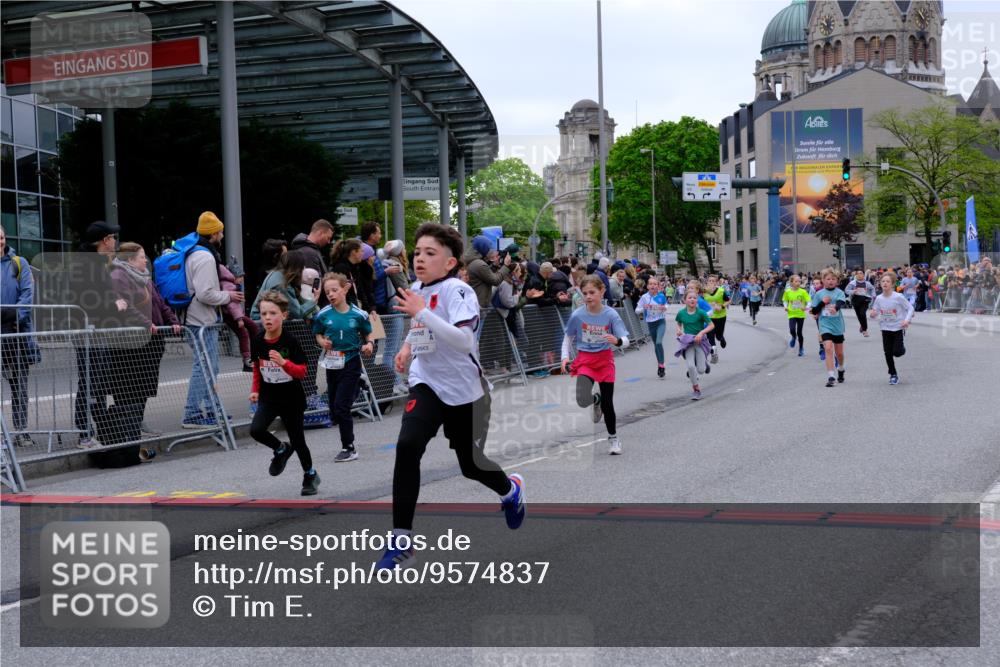 25.04.2026 - Das Zehntel Tim E. http://msf.ph/oto/9574837 25.04.2026 10:51:49 Ziel 5067, 5089, 5484, 5526, 5733, 5782, 5820, 5823, 6064, 6078, 6100, 6250, 6424, 7103, 7208, 7252, 7300, 7591, 7603, 7700, 7721, 7897, 7963, 8044, 8050 meine-sportfotos.de