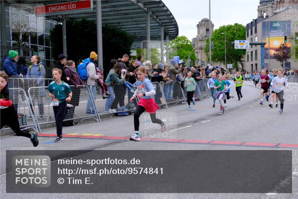 25.04.2026 - Das Zehntel Tim E. http://msf.ph/oto/9574841 25.04.2026 10:51:50 Ziel 5067, 5089, 5484, 5526, 5733, 5782, 5820, 5823, 6064, 6078, 6100, 6250, 6424, 7103, 7208, 7252, 7300, 7591, 7603, 7700, 7721, 7897, 7963, 8044, 8050 meine-sportfotos.de