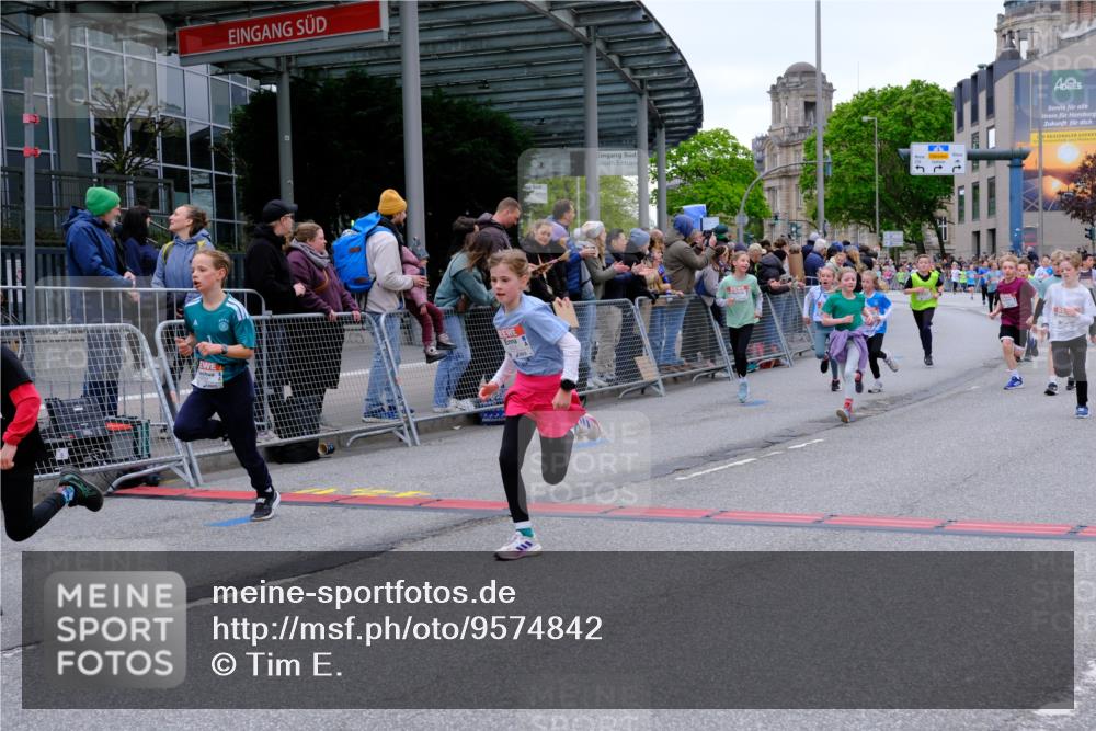 25.04.2026 - Das Zehntel Tim E. http://msf.ph/oto/9574842 25.04.2026 10:51:50 Ziel 5067, 5089, 5484, 5526, 5733, 5782, 5820, 5823, 6064, 6078, 6100, 6250, 6424, 7103, 7208, 7252, 7300, 7591, 7603, 7700, 7721, 7897, 7963, 8044, 8050 meine-sportfotos.de