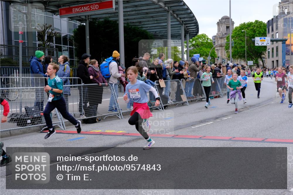 25.04.2026 - Das Zehntel Tim E. http://msf.ph/oto/9574843 25.04.2026 10:51:50 Ziel 5067, 5089, 5484, 5526, 5733, 5782, 5820, 5823, 6064, 6078, 6100, 6250, 6424, 7103, 7208, 7252, 7300, 7591, 7603, 7700, 7721, 7897, 7963, 8044, 8050 meine-sportfotos.de
