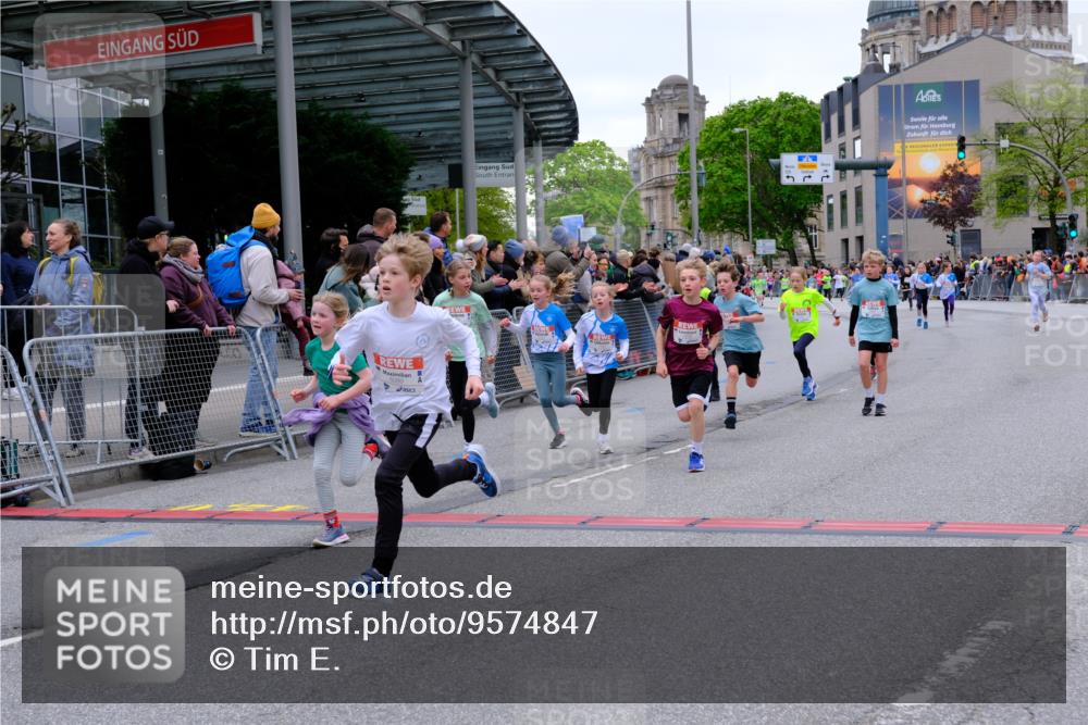 25.04.2026 - Das Zehntel Tim E. http://msf.ph/oto/9574847 25.04.2026 10:51:52 Ziel 5067, 5089, 5484, 5820, 5823, 6064, 6078, 6100, 6250, 6424, 6426, 7103, 7208, 7252, 7300, 7591, 7603, 7700, 7721, 7897, 7963, 8044, 8050 meine-sportfotos.de