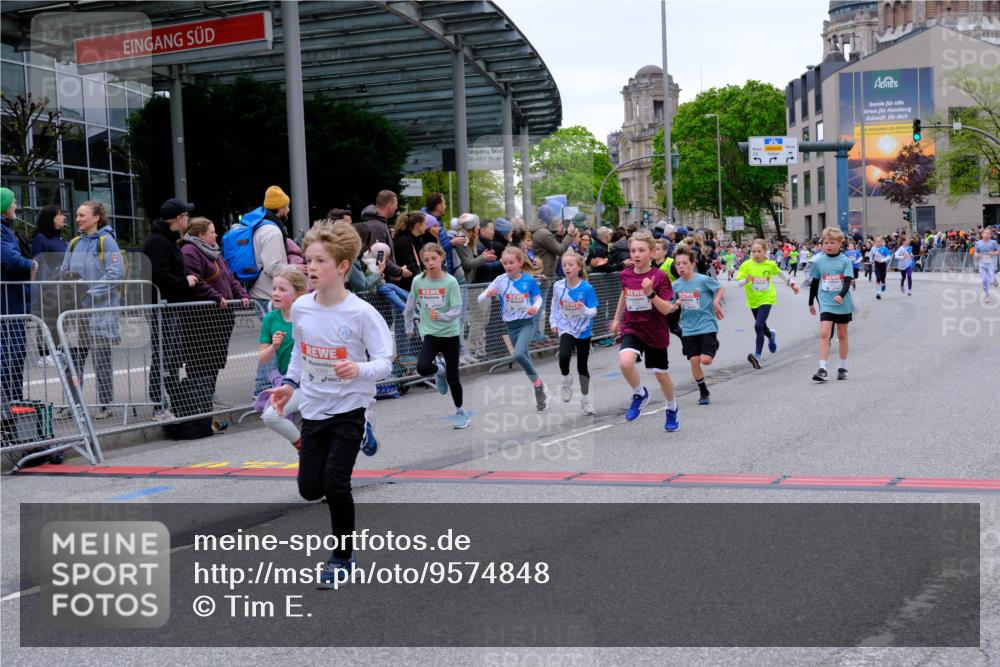 25.04.2026 - Das Zehntel Tim E. http://msf.ph/oto/9574848 25.04.2026 10:51:52 Ziel 5067, 5089, 5484, 5820, 5823, 6064, 6078, 6100, 6250, 6424, 6426, 7103, 7208, 7252, 7300, 7591, 7603, 7700, 7721, 7897, 7963, 8044, 8050 meine-sportfotos.de