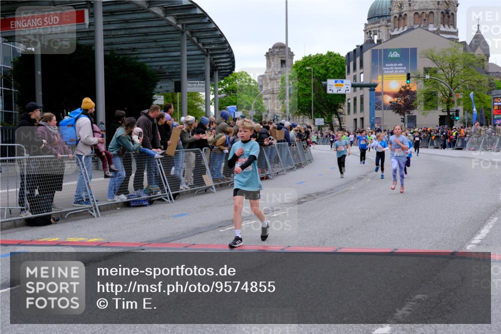 25.04.2026 - Das Zehntel Tim E. http://msf.ph/oto/9574855 25.04.2026 10:51:56 Ziel 5067, 5089, 6100, 6250, 6352, 6357, 6424, 6426, 7208, 7252, 7591, 7603, 7628, 7700, 7721, 7734, 7758, 7897, 7963, 8050 meine-sportfotos.de