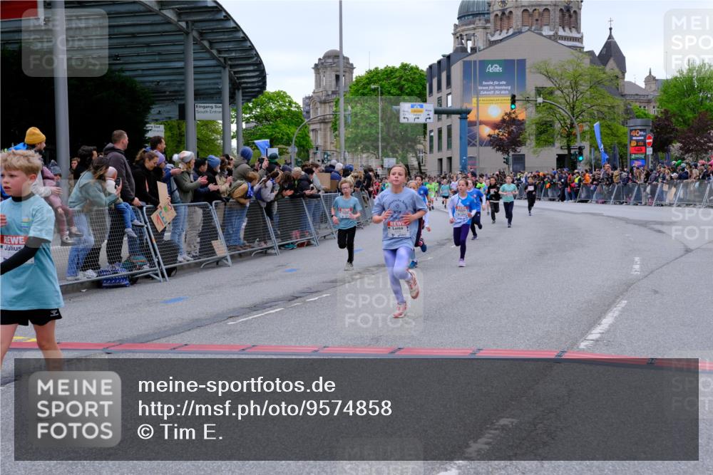 25.04.2026 - Das Zehntel Tim E. http://msf.ph/oto/9574858 25.04.2026 10:51:57 Ziel 5067, 5089, 6087, 6100, 6352, 6357, 6426, 7208, 7252, 7591, 7603, 7628, 7700, 7721, 7734, 7758, 7897, 7963, 8015, 8050 meine-sportfotos.de