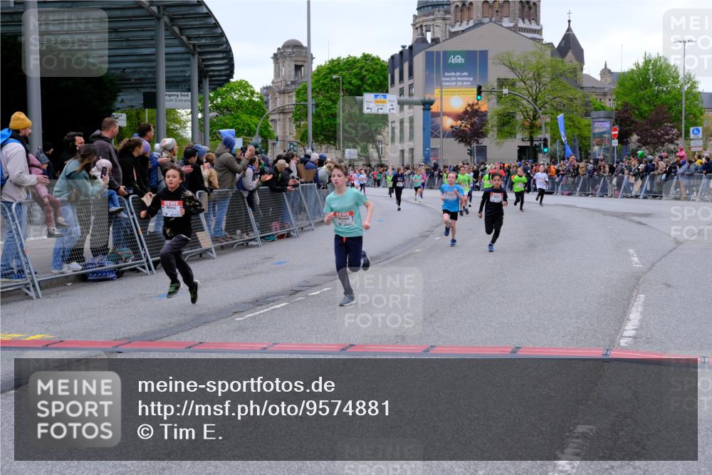 25.04.2026 - Das Zehntel Tim E. http://msf.ph/oto/9574881 25.04.2026 10:52:02 Ziel 5569, 6087, 6352, 6357, 6426, 6752, 6869, 7110, 7305, 7628, 7675, 7734, 7758, 8015 meine-sportfotos.de