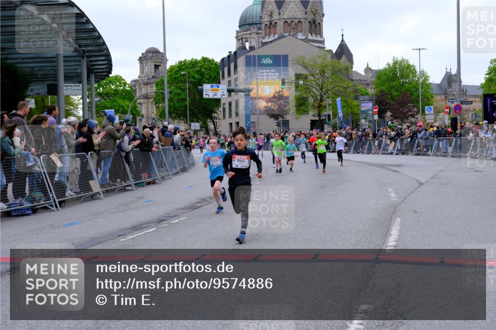 25.04.2026 - Das Zehntel Tim E. http://msf.ph/oto/9574886 25.04.2026 10:52:04 Ziel 5176, 5569, 6087, 6352, 6357, 6426, 6752, 6766, 6869, 7110, 7142, 7305, 7436, 7628, 7675, 7734, 7758, 8015, 8042 meine-sportfotos.de