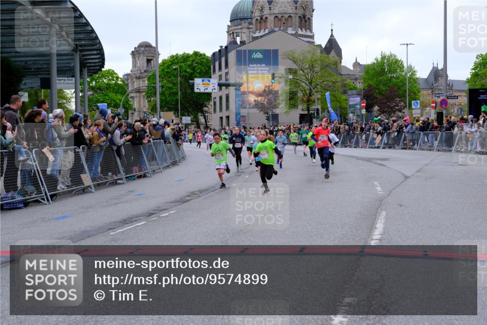 25.04.2026 - Das Zehntel Tim E. http://msf.ph/oto/9574899 25.04.2026 10:52:06 Ziel 5176, 5569, 6009, 6087, 6352, 6357, 6752, 6766, 6869, 7110, 7142, 7305, 7436, 7675, 8015, 8042 meine-sportfotos.de