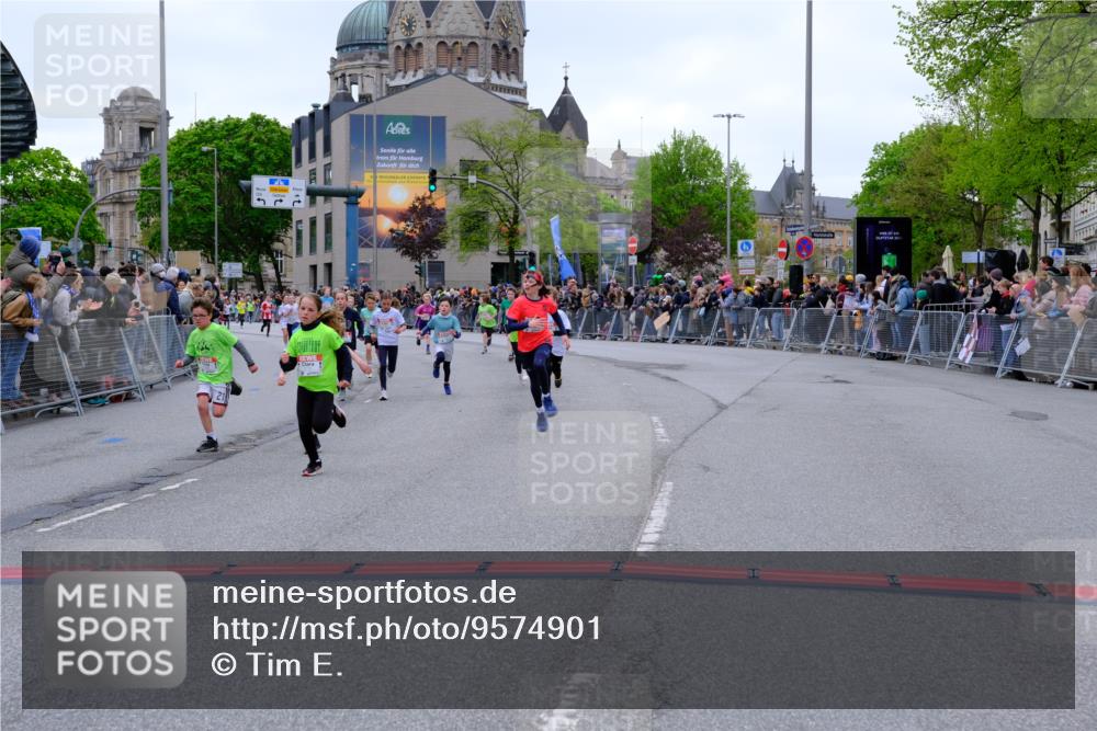 25.04.2026 - Das Zehntel Tim E. http://msf.ph/oto/9574901 25.04.2026 10:52:07 Ziel 5176, 5241, 5569, 6009, 6087, 6752, 6766, 6869, 7110, 7142, 7162, 7305, 7436, 7675, 7884, 8015, 8042 meine-sportfotos.de
