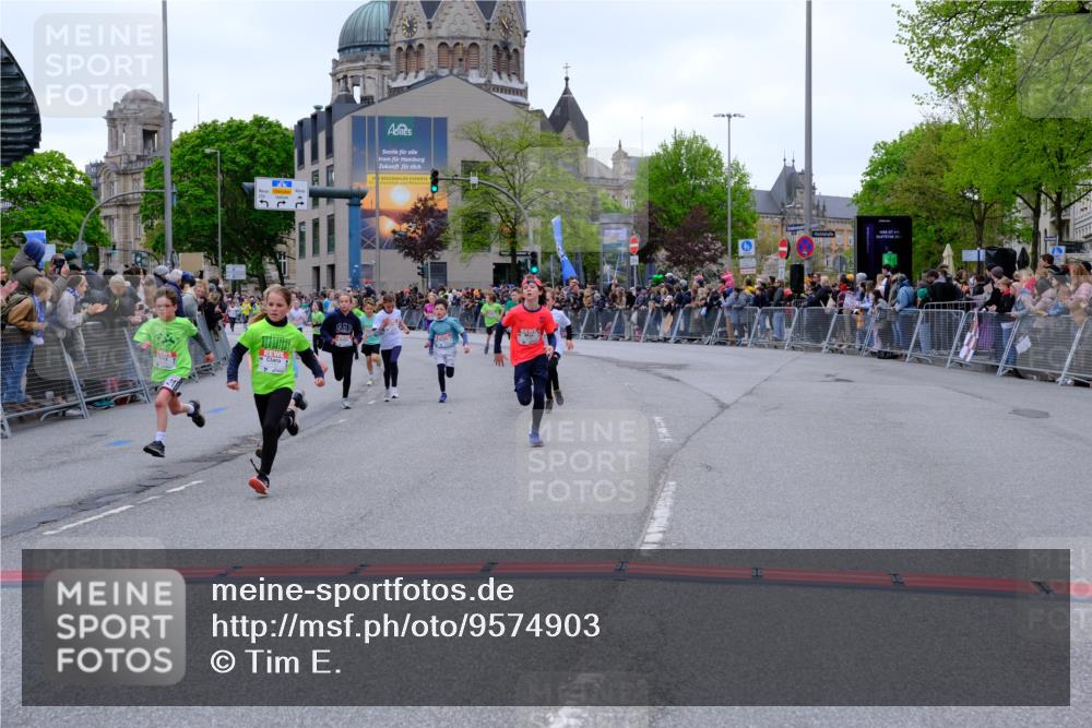 25.04.2026 - Das Zehntel Tim E. http://msf.ph/oto/9574903 25.04.2026 10:52:07 Ziel 5176, 5241, 5569, 6009, 6087, 6752, 6766, 6869, 7110, 7142, 7162, 7305, 7436, 7675, 7884, 8015, 8042 meine-sportfotos.de