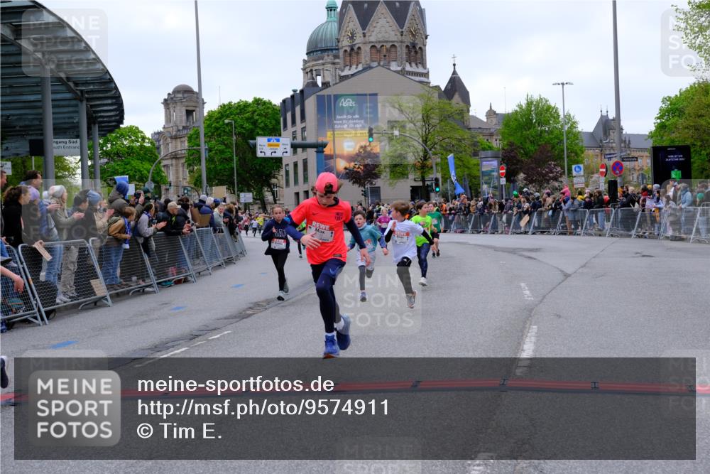 25.04.2026 - Das Zehntel Tim E. http://msf.ph/oto/9574911 25.04.2026 10:52:08 Ziel 5009, 5176, 5241, 5569, 6009, 6087, 6752, 6766, 6869, 7110, 7142, 7162, 7305, 7436, 7675, 7884, 8015, 8042 meine-sportfotos.de