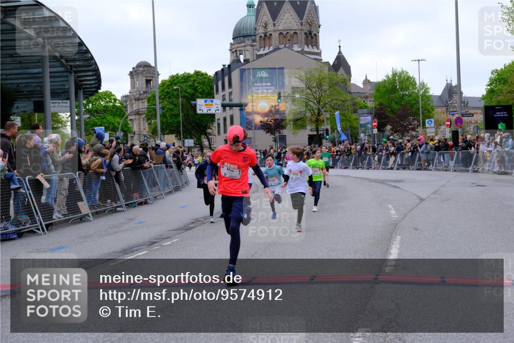 25.04.2026 - Das Zehntel Tim E. http://msf.ph/oto/9574912 25.04.2026 10:52:08 Ziel 5009, 5176, 5241, 5569, 6009, 6087, 6752, 6766, 6869, 7110, 7142, 7162, 7305, 7436, 7675, 7884, 8015, 8042 meine-sportfotos.de