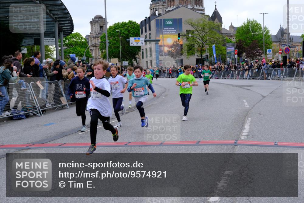 25.04.2026 - Das Zehntel Tim E. http://msf.ph/oto/9574921 25.04.2026 10:52:08 Ziel 5009, 5176, 5241, 5569, 6009, 6087, 6752, 6766, 6869, 7110, 7142, 7162, 7305, 7436, 7675, 7884, 8015, 8042 meine-sportfotos.de