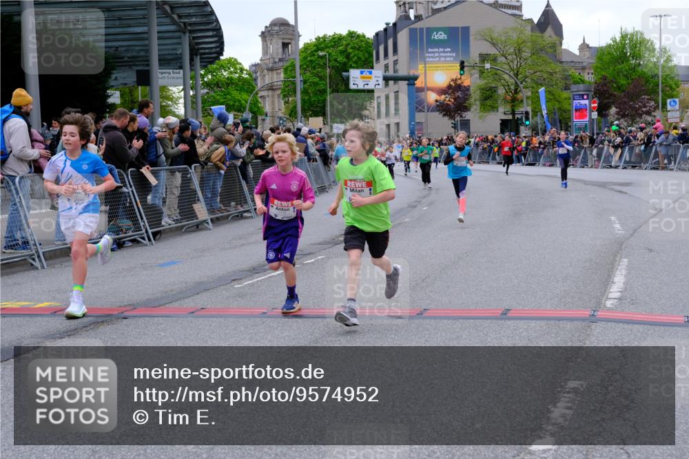 25.04.2026 - Das Zehntel Tim E. http://msf.ph/oto/9574952 25.04.2026 10:52:14 Ziel 5009, 5176, 5241, 5428, 5800, 6009, 6153, 6752, 6766, 6929, 7116, 7129, 7142, 7162, 7305, 7436, 7675, 7749, 7884, 7966, 8042 meine-sportfotos.de