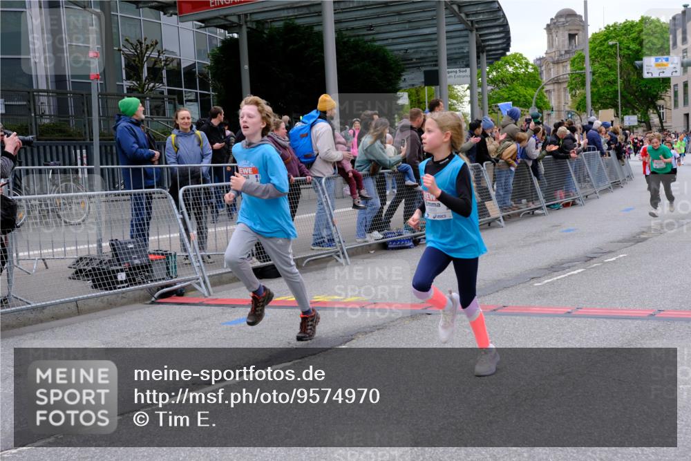 25.04.2026 - Das Zehntel Tim E. http://msf.ph/oto/9574970 25.04.2026 10:52:17 Ziel 5009, 5241, 5428, 5800, 6009, 6153, 6155, 6826, 6929, 7116, 7129, 7162, 7197, 7749, 7884, 7966 meine-sportfotos.de
