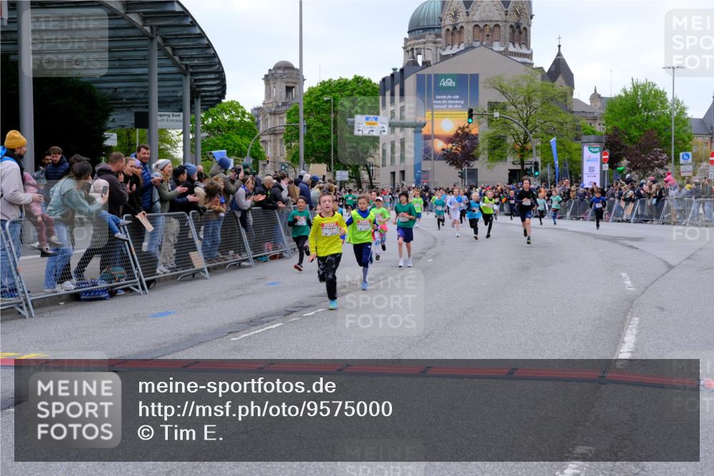 25.04.2026 - Das Zehntel Tim E. http://msf.ph/oto/9575000 25.04.2026 10:52:22 Ziel 5428, 5515, 5740, 5751, 5800, 6019, 6080, 6153, 6155, 6703, 6826, 6929, 7101, 7172, 7197, 7731, 7806, 7863, 7907, 7930, 7966 meine-sportfotos.de