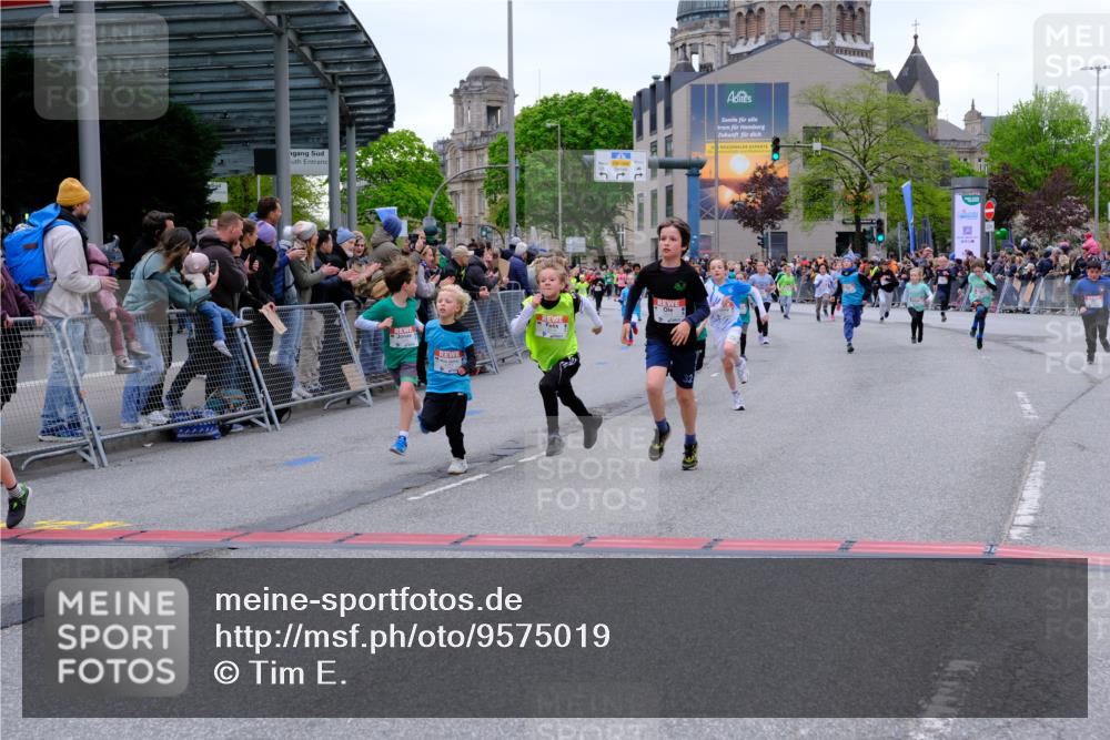 25.04.2026 - Das Zehntel Tim E. http://msf.ph/oto/9575019 25.04.2026 10:52:26 Ziel 5100, 5428, 5450, 5515, 5689, 5740, 5751, 5777, 5781, 5874, 6015, 6019, 6027, 6080, 6153, 6155, 6703, 6826, 7101, 7172, 7180, 7184, 7197, 7731, 7806, 7863, 7907, 7930, 7966 meine-sportfotos.de