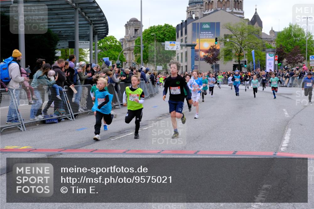 25.04.2026 - Das Zehntel Tim E. http://msf.ph/oto/9575021 25.04.2026 10:52:26 Ziel 5100, 5428, 5450, 5515, 5689, 5740, 5751, 5777, 5781, 5874, 6015, 6019, 6027, 6080, 6153, 6155, 6703, 6826, 7101, 7172, 7180, 7184, 7197, 7731, 7806, 7863, 7907, 7930, 7966 meine-sportfotos.de
