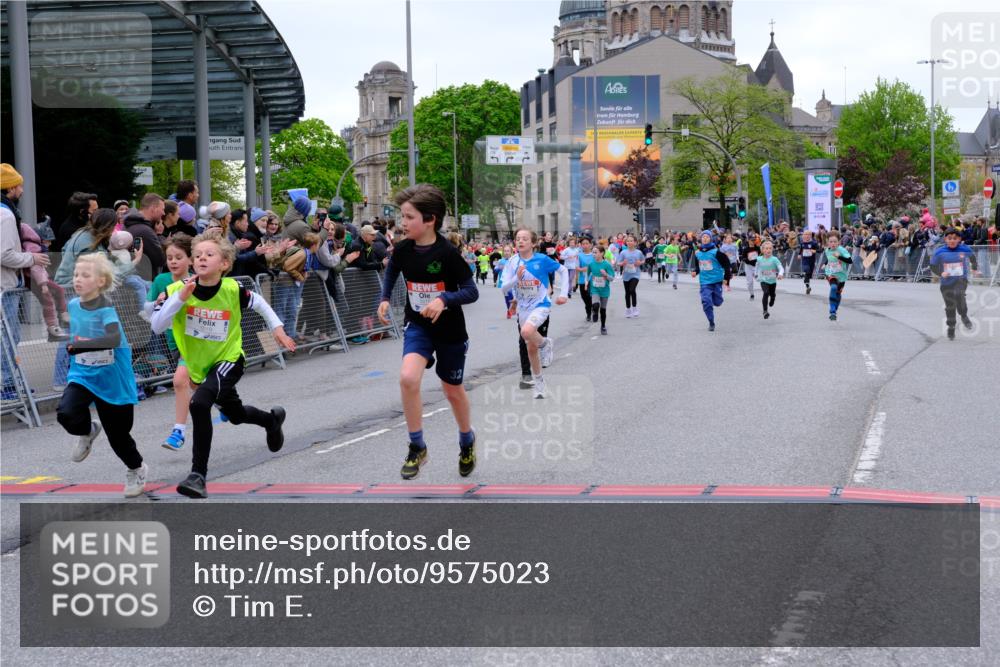 25.04.2026 - Das Zehntel Tim E. http://msf.ph/oto/9575023 25.04.2026 10:52:26 Ziel 5100, 5428, 5450, 5515, 5689, 5740, 5751, 5777, 5781, 5874, 6015, 6019, 6027, 6080, 6153, 6155, 6703, 6826, 7101, 7172, 7180, 7184, 7197, 7731, 7806, 7863, 7907, 7930, 7966 meine-sportfotos.de